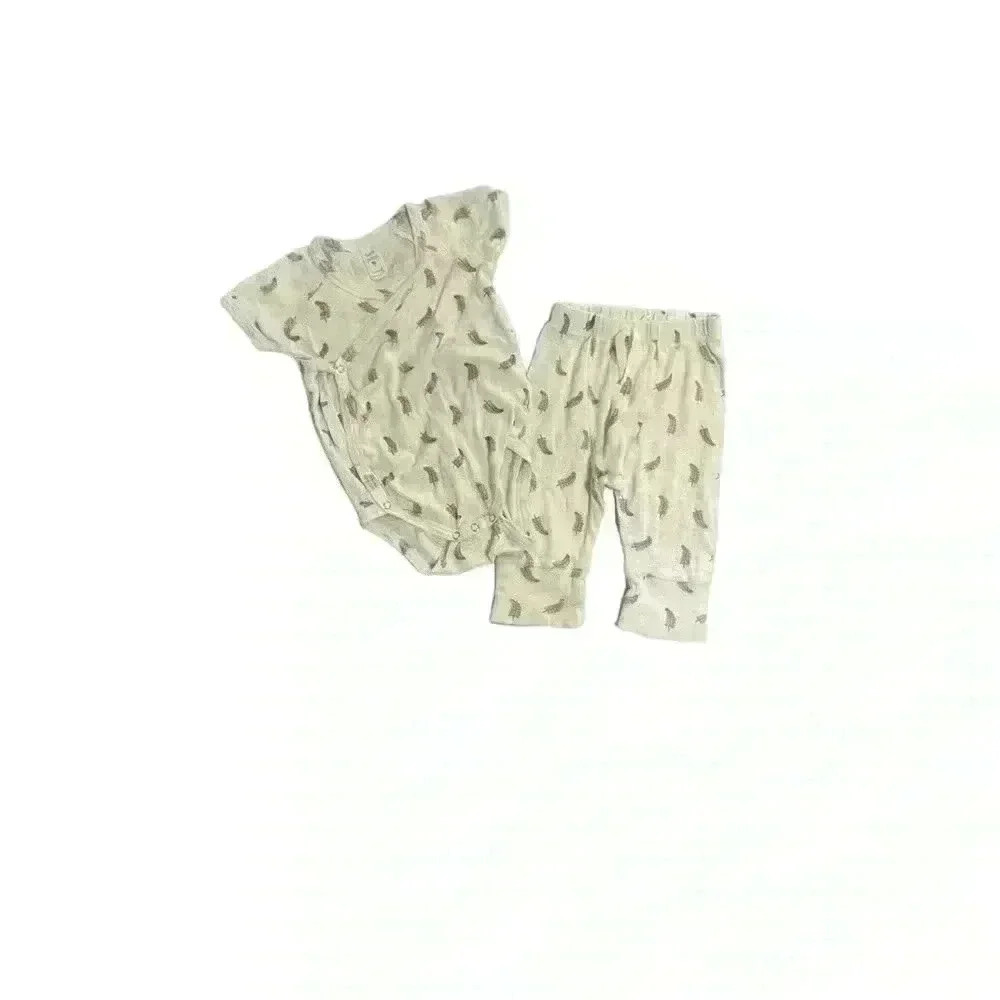 Kate Quinn white feather 2 pc. 18-24 months  2 pcs set k79